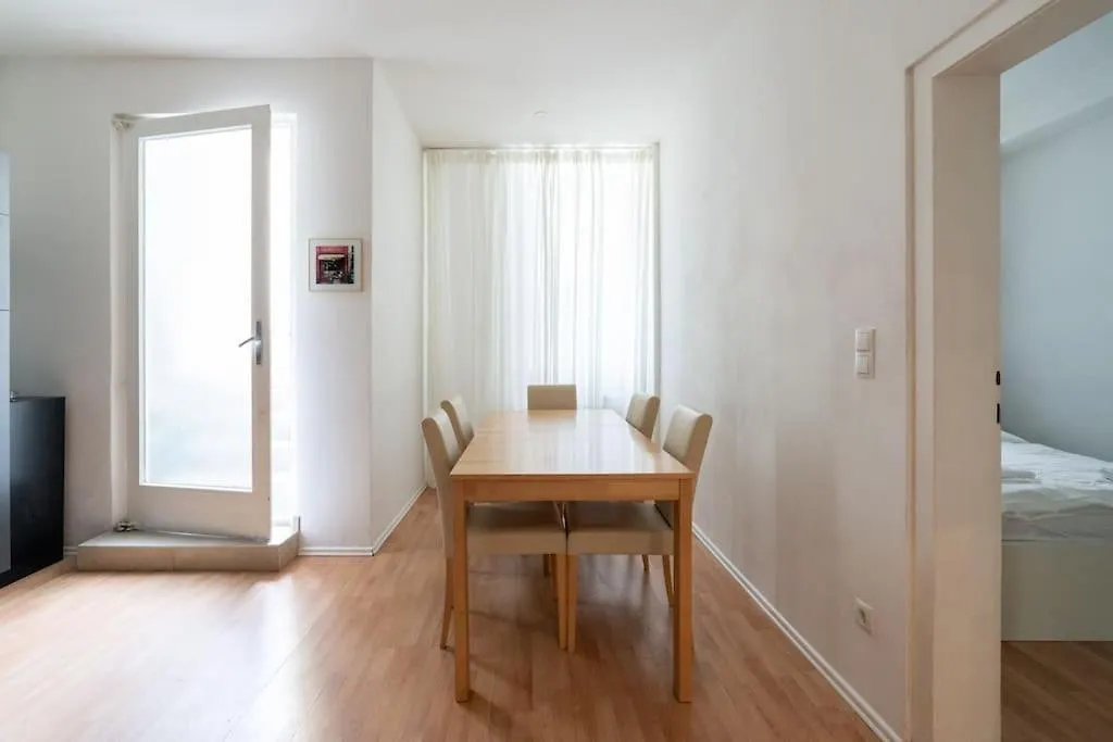 Central Apartment Near Belvedere Vienna 0*,  Austria