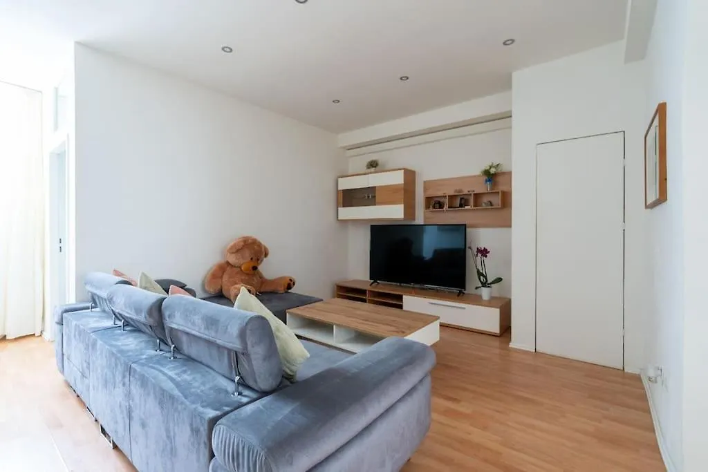 Central Apartment Near Belvedere Vienna