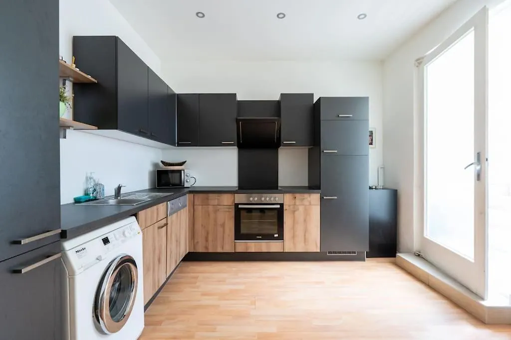 Central Apartment Near Belvedere Vienna