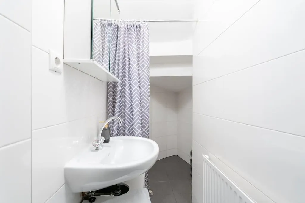 Central Apartment Near Belvedere فيينا